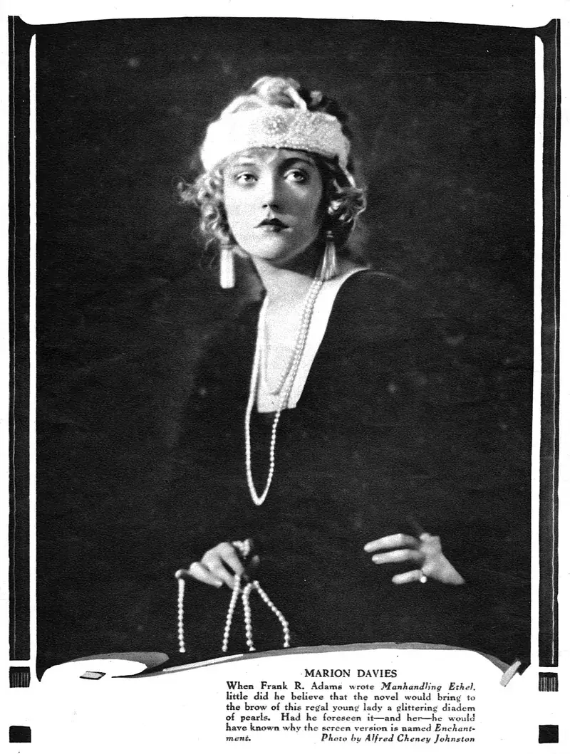 Portrait of Marion Davies photographed by Alfred Cheney Johnston in 1921